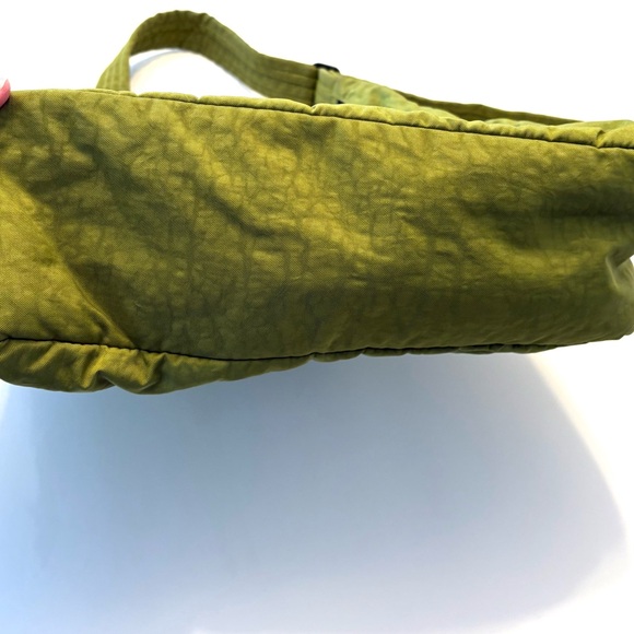 Baggu medium shoulder bag in avocado - Picture 5 of 6